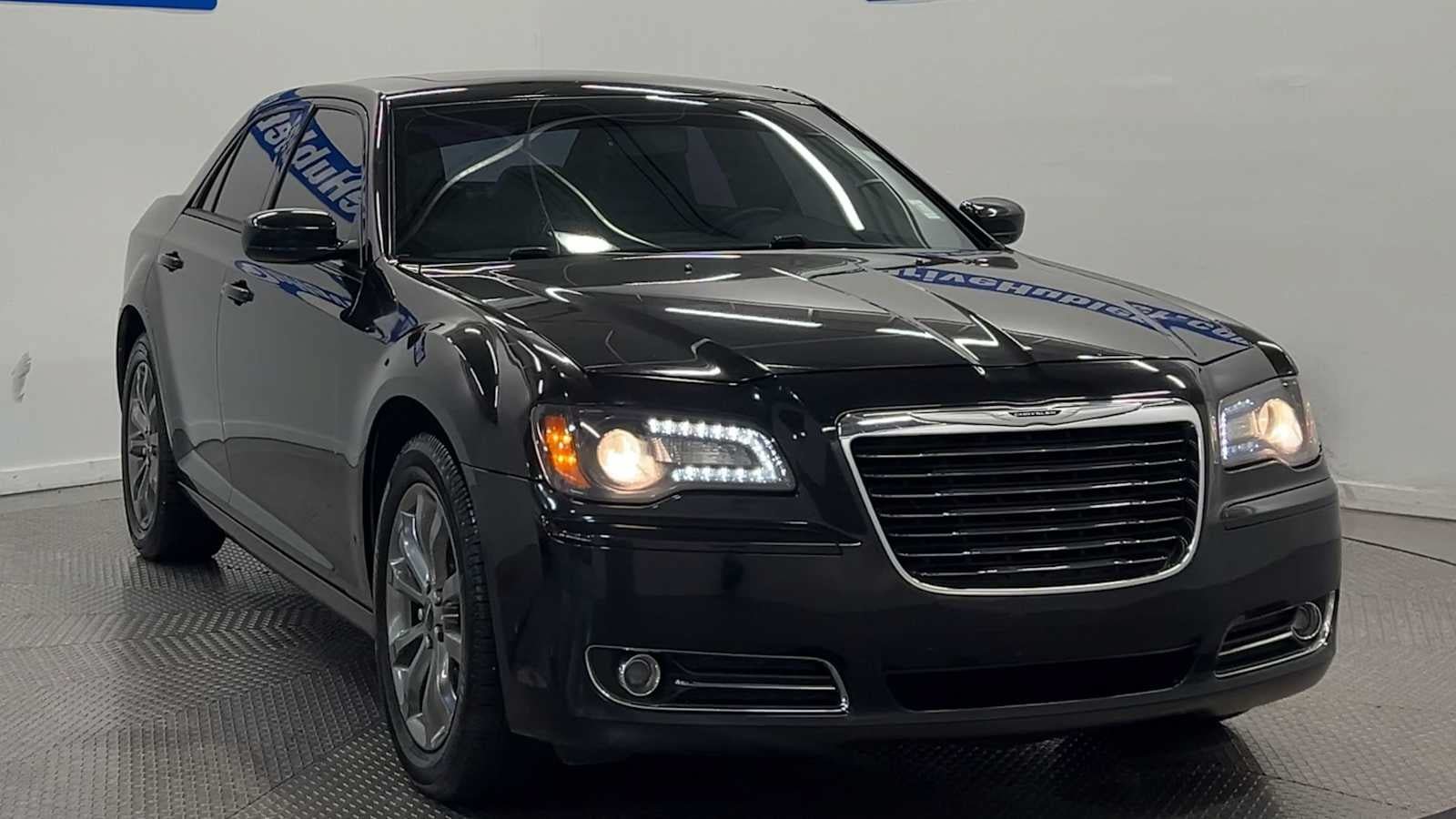 Used 2014 Chrysler 300 S AWD/4WD image 2