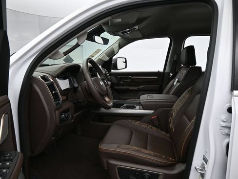 Used 2025 RAM 1500 Limited AWD/4WD image 11