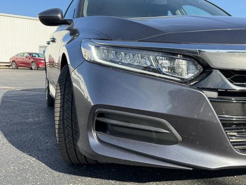 Used 2019 Honda Accord LX image 9