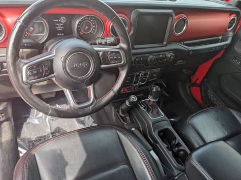Used 2018 Jeep Wrangler Unlimited Rubicon AWD/4WD image 11