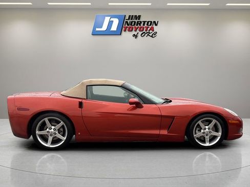 Used 2006 Chevrolet Corvette Convertible w/ Preferred Equipment Group RWD image 4