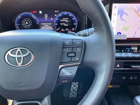Used 2025 Toyota Camry XSE w/ Premium Package FWD image 31