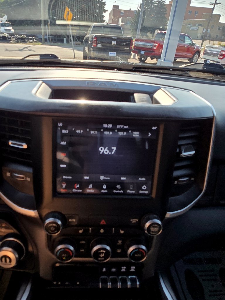 Used 2019 RAM 1500 Big Horn AWD/4WD image 19