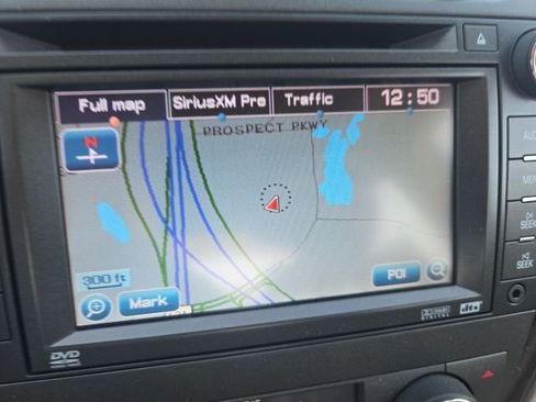 Used 2010 Cadillac DTS Premium image 11