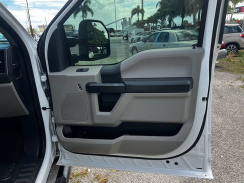 Used 2022 Ford F250 XL w/ Power Equipment Group RWD image 17