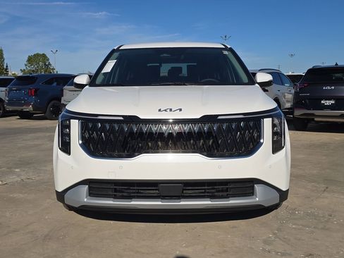 New 2026 Kia Carnival FWD image 3