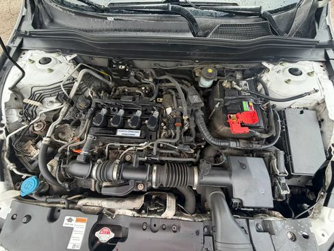 Used 2018 Honda Accord LX image 29