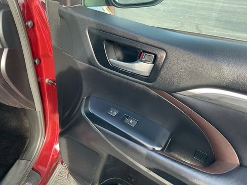 Used 2018 Toyota Highlander Limited image 24
