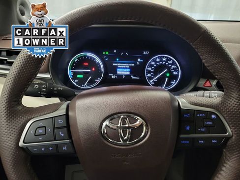Used 2024 Toyota Sienna Platinum image 15