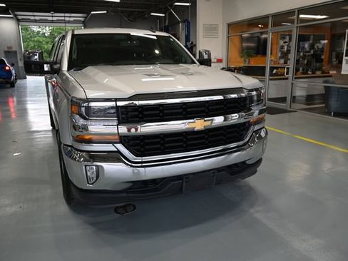 Used 2017 Chevrolet Silverado 1500 LT w/ All Star Edition AWD/4WD image 3
