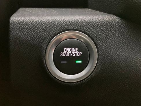 Used 2024 GMC Terrain SLE FWD image 17