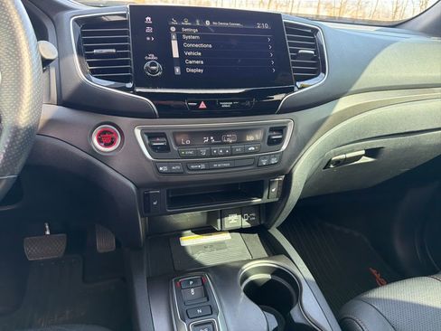 Certified 2022 Honda Passport TrailSport image 16