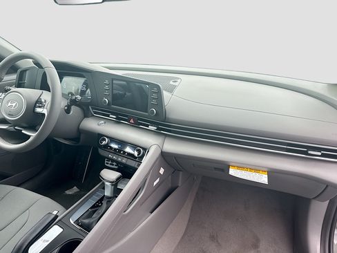 New 2026 Hyundai Elantra Sport FWD image 21