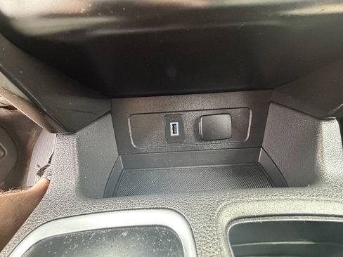 Used 2019 Ford Escape SEL w/ SEL Sport Appearance Package AWD/4WD image 19