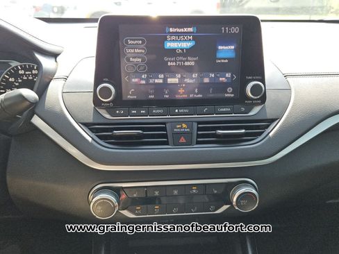 Used 2021 Nissan Altima 2.5 SR w/ SR Premium Package FWD image 8
