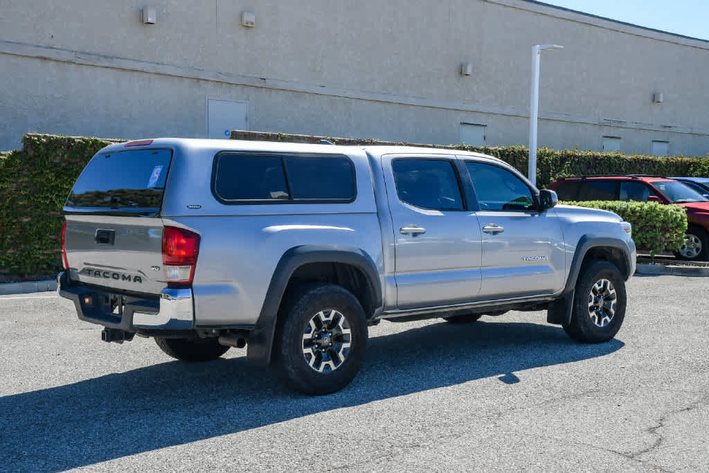 Used 2017 Toyota Tacoma TRD Off-Road w/ Tow Package (A/T) AWD/4WD image 9