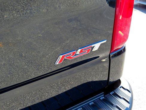 Used 2021 Chevrolet Silverado 1500 RST w/ Bed Protection Package image 13