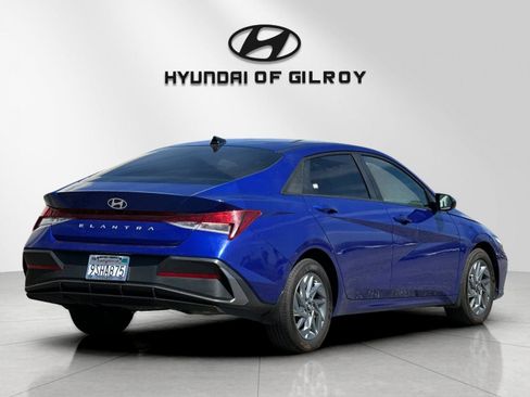 Certified 2024 Hyundai Elantra SEL FWD image 5