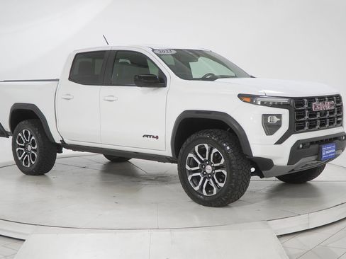 Used 2023 GMC Canyon AT4 w/ AT4 Premium Package AWD/4WD image 12