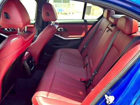 Used 2024 BMW 330i Sedan w/ M Sport Package RWD image 8
