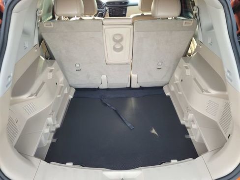 Used 2019 Nissan Rogue SL w/ Premium Package image 9