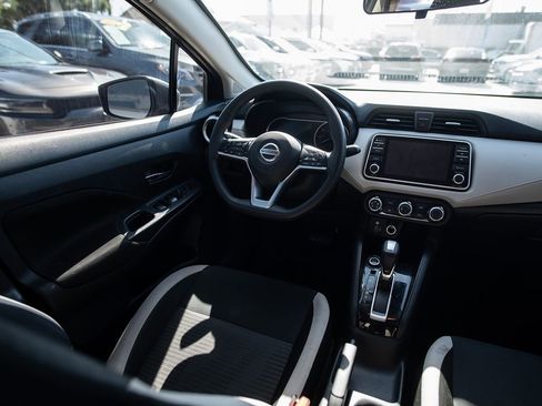 Used 2021 Nissan Versa SV image 17