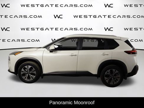 Used 2023 Nissan Rogue SV w/ SV Premium B Package image 5