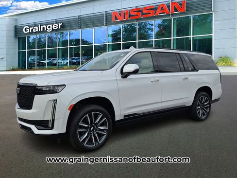 Used 2021 Cadillac Escalade ESV Sport Platinum w/ Heavy-Duty Trailer Package image 2