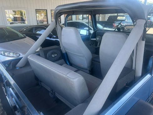 Used 1988 Jeep Wrangler 4WD image 5