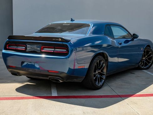 Used 2020 Dodge Challenger R/T Scat Pack RWD image 11