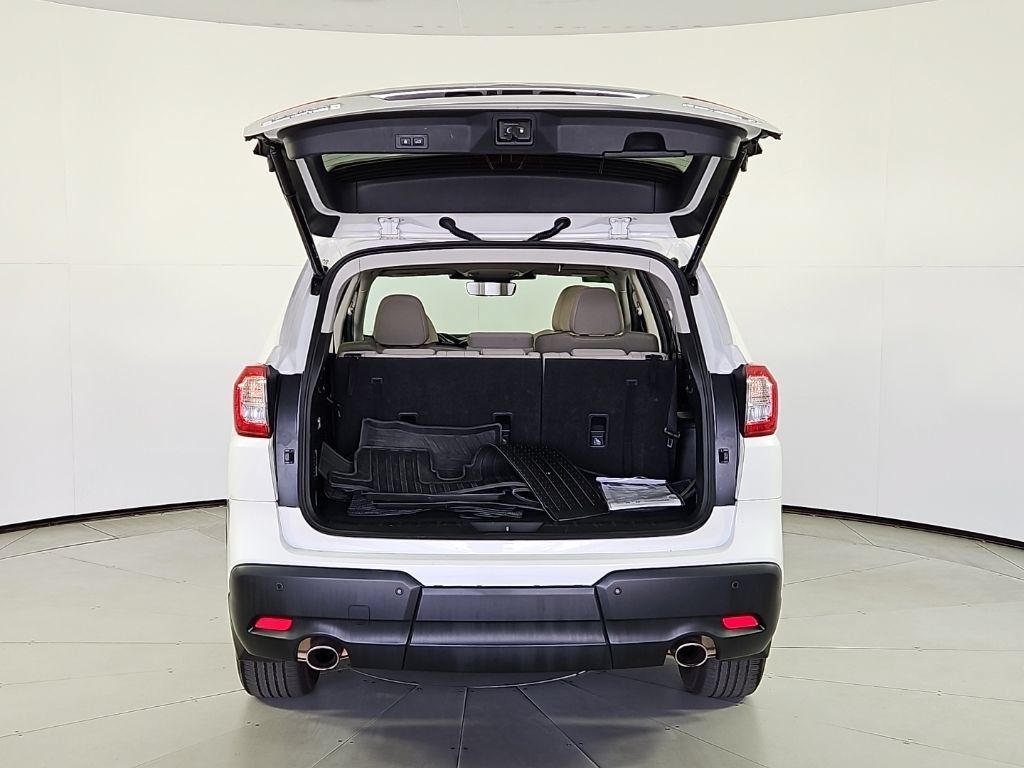 Certified 2023 Subaru Ascent Premium w/ Convenience Package AWD/4WD image 10