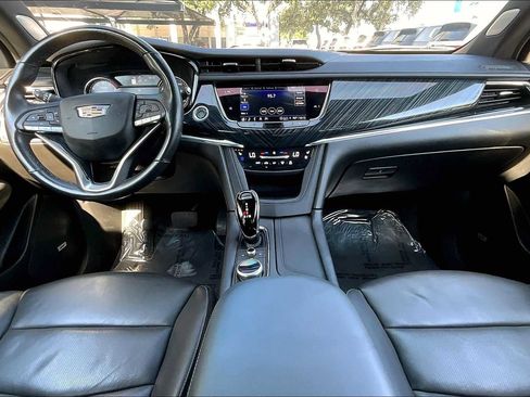 Used 2024 Cadillac XT6 Premium Luxury image 29