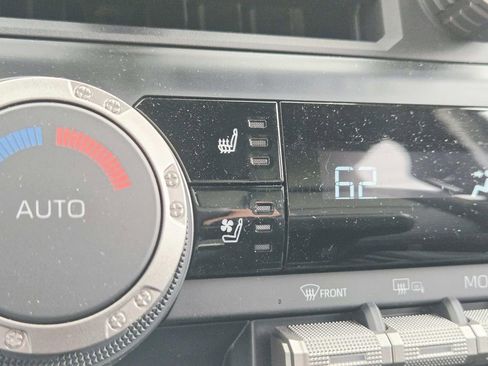 Used 2025 Toyota 4Runner TRD Off-Road Premium image 16