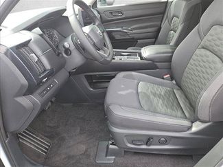 New 2026 Nissan Pathfinder SV w/ SV Premium Package FWD video 4