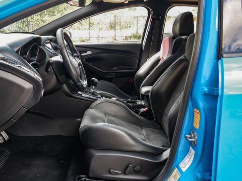 Used 2016 Ford Focus RS image 4