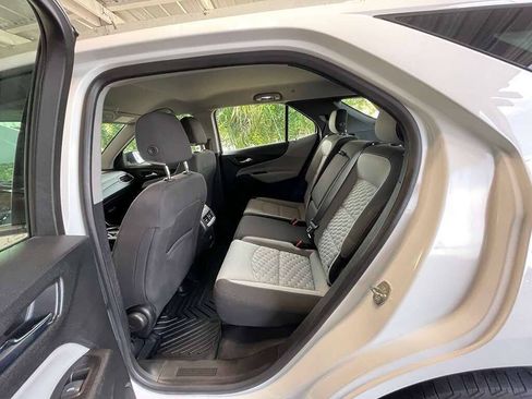 Used 2018 Chevrolet Equinox LS FWD image 11