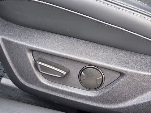 Used 2025 Ford Mustang Coupe RWD image 15