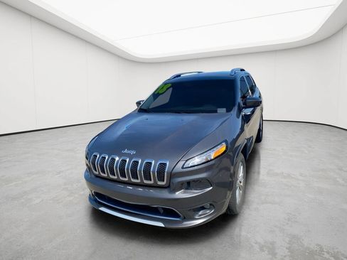 Used 2018 Jeep Cherokee Overland AWD/4WD image 12