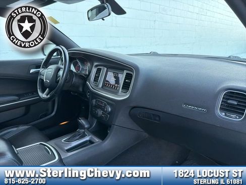 Used 2022 Dodge Charger SXT w/ Leather Interior Group image 11