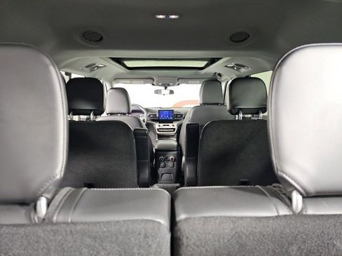 Used 2023 Ford Explorer XLT w/ Equipment Group 202A image 29