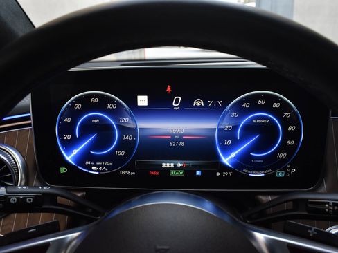 Used 2023 Mercedes-Benz EQE 500 4MATIC SUV image 32