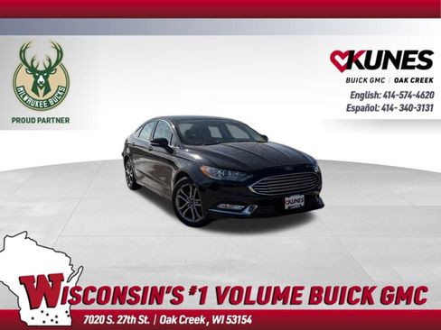 Used 2017 Ford Fusion SE w/ Equipment Group 201A image 1