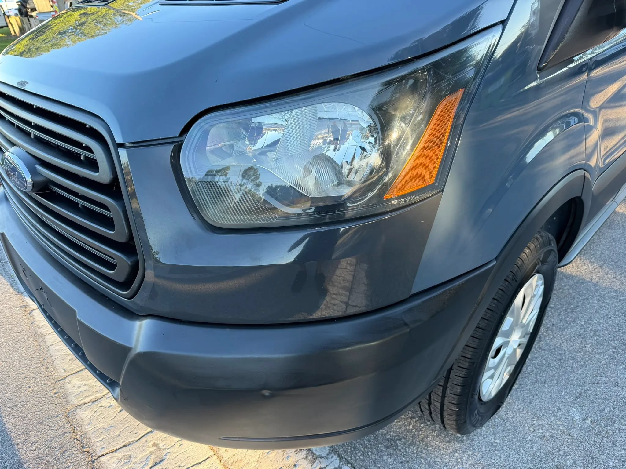Used 2019 Ford Transit 250 148 High Roof Extended RWD image 21