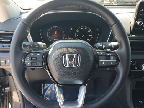 Used 2025 Honda Pilot EX-L image 27