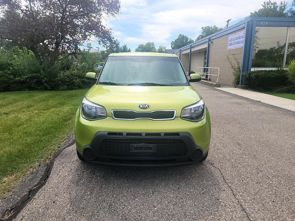 Used 2016 Kia Soul w/ Convenience Package FWD image 2