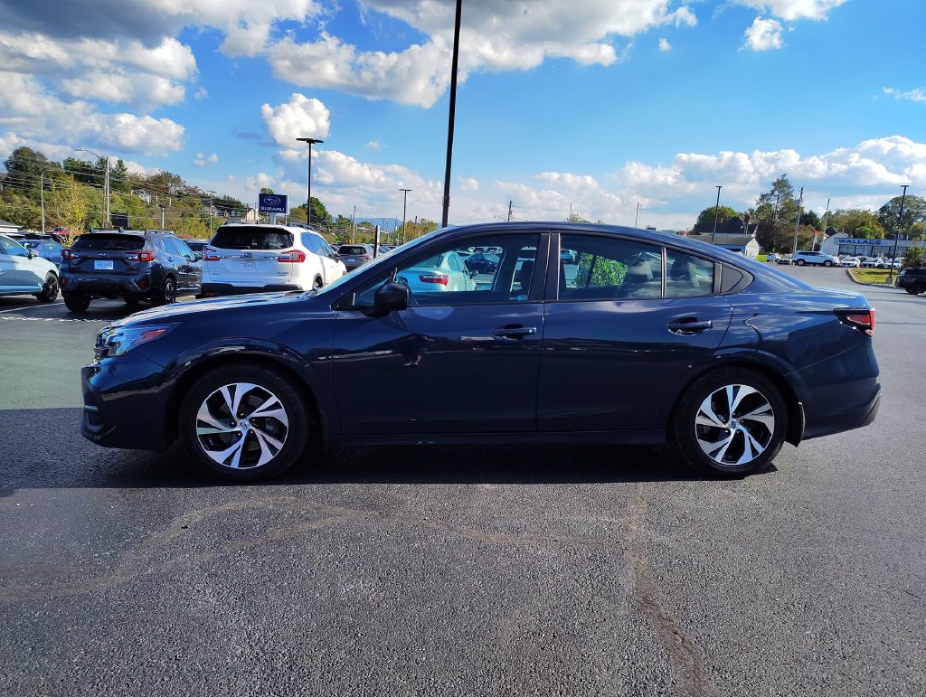 Used 2023 Subaru Legacy AWD/4WD image 3