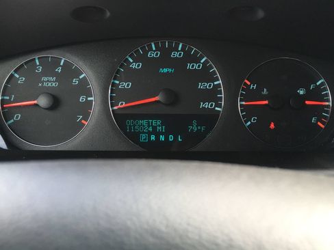 Used 2014 Chevrolet Impala LT FWD image 2