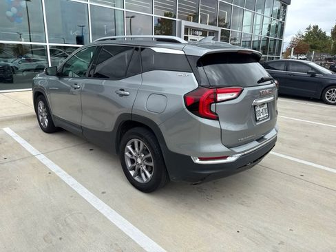 Used 2023 GMC Terrain SLT FWD image 4
