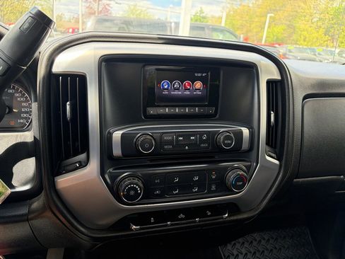 Used 2015 GMC Sierra 2500 SLE w/ SLE Preferred Package AWD/4WD image 28