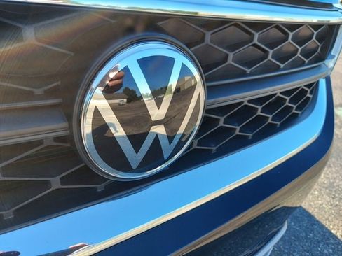 Used 2022 Volkswagen Taos SE image 13